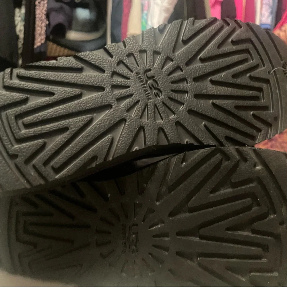 UGG size 8 Women's Black/Gray Tularosa Route Detachable Winter Boots New - Picture 3 of 5